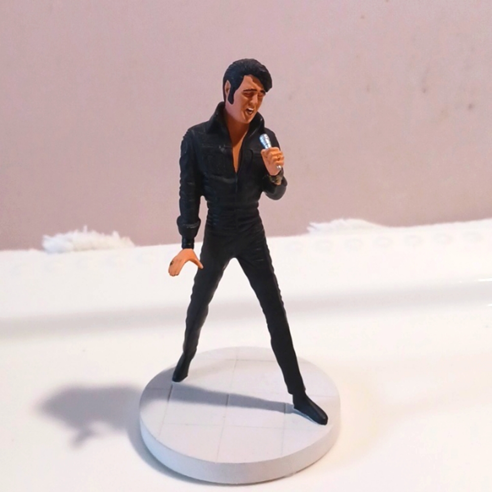 ELVIS PRESLEY The Art Of Sport Collectable Figurine 👑 Limited Edition - Picture 9 of 12